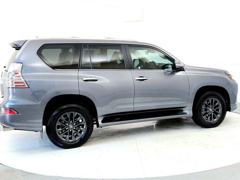 Used 2023 Lexus GX 460 Premium w/ Premium Package image 6