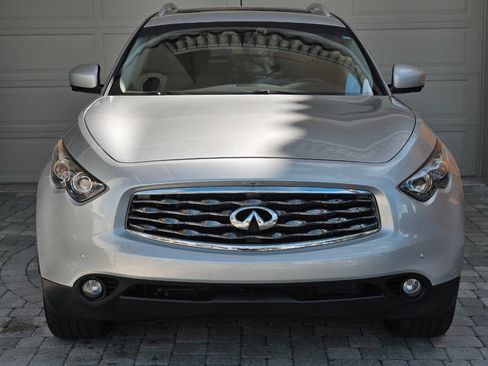 Used 2011 INFINITI FX50 AWD w/ Sport Pkg image 28