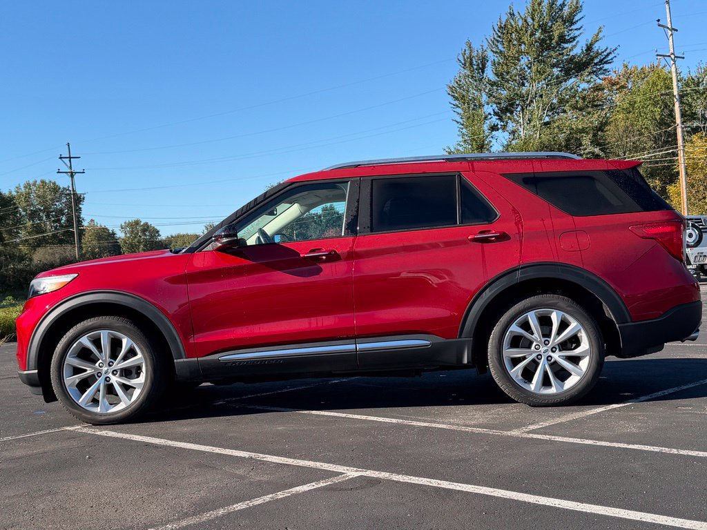 Used 2023 Ford Explorer Platinum w/ Technology Package AWD/4WD image 5