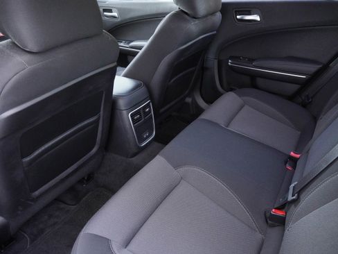 Used 2017 Dodge Charger SE AWD/4WD image 32