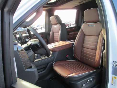 New 2026 GMC Sierra 3500 Denali Ultimate image 12