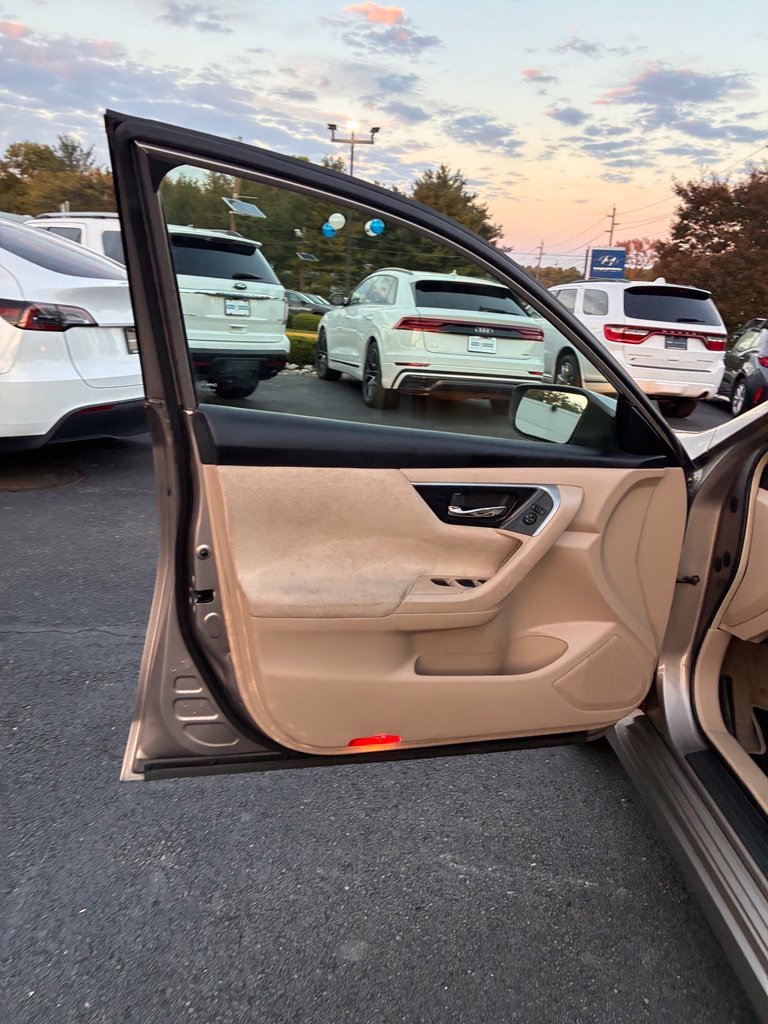 Used 2013 Nissan Altima 2.5 S FWD image 27