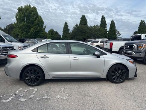 Used 2024 Toyota Corolla SE FWD image 4