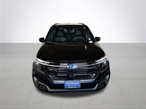 Certified 2025 Subaru Forester Touring AWD/4WD image 3