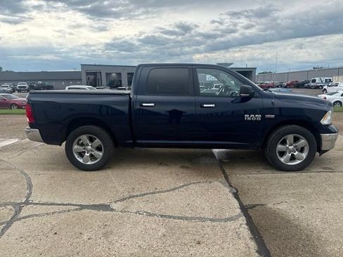 Used 2018 RAM 1500 Big Horn AWD/4WD image 11