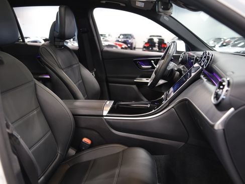 Used 2023 Mercedes-Benz GLC 300 4MATIC image 37