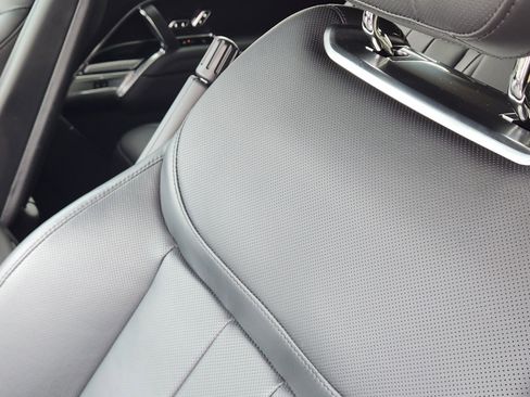 Certified 2025 Land Rover Range Rover Long Wheelbase Autobiography image 17