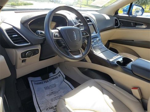 Certified 2020 Lincoln Nautilus Reserve image 11