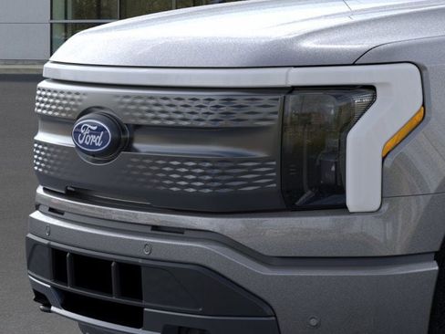 New 2025 Ford F150 Lightning Flash AWD/4WD image 17