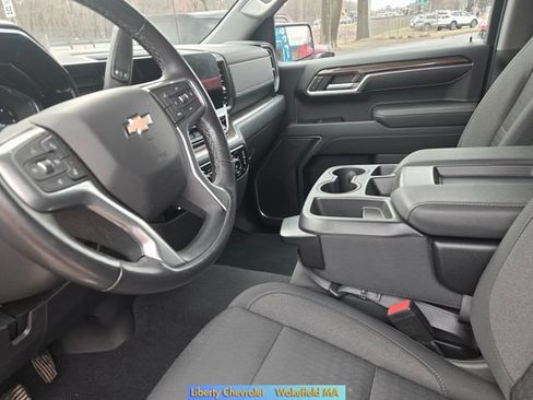 Used 2022 Chevrolet Silverado 1500 LT AWD/4WD image 18