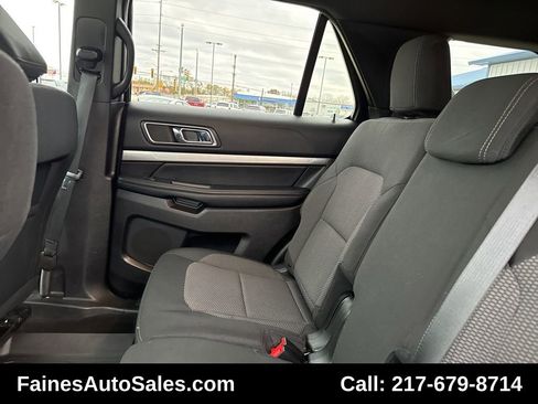 Used 2018 Ford Explorer XLT image 48