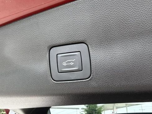 Used 2025 Chevrolet TrailBlazer RS w/ Convenience Package AWD/4WD image 35