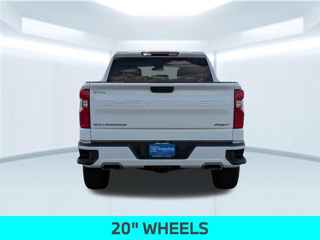 Used 2024 Chevrolet Silverado 1500 RST w/ Z71 Off-Road Package AWD/4WD image 5