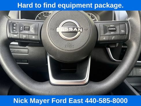 Used 2024 Nissan Rogue S FWD image 29