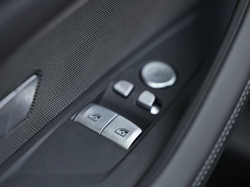 New 2027 BMW M4 Coupe w/ Executive Package RWD image 17