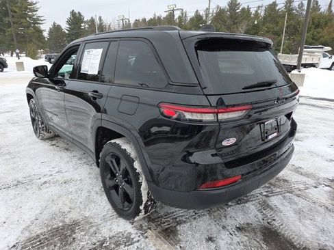 Used 2023 Jeep Grand Cherokee Altitude image 20
