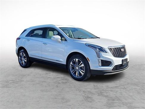 New 2025 Cadillac XT5 Premium Luxury image 2