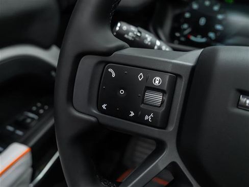 New 2026 Land Rover Defender 110 X-Dynamic SE AWD/4WD image 24