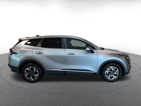 Used 2025 Kia Sportage LX FWD image 16