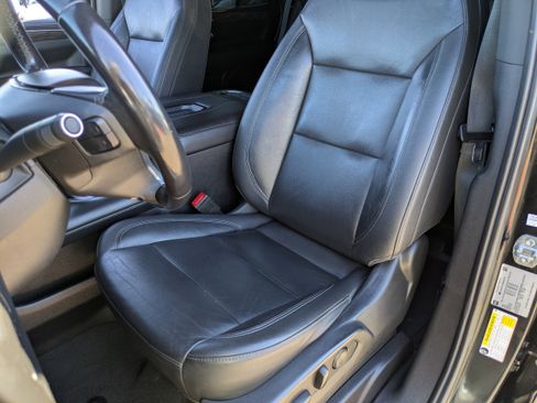 Used 2021 Chevrolet Tahoe Z71 image 19