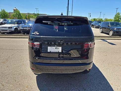 Used 2024 Land Rover Discovery Dynamic SE AWD/4WD image 6