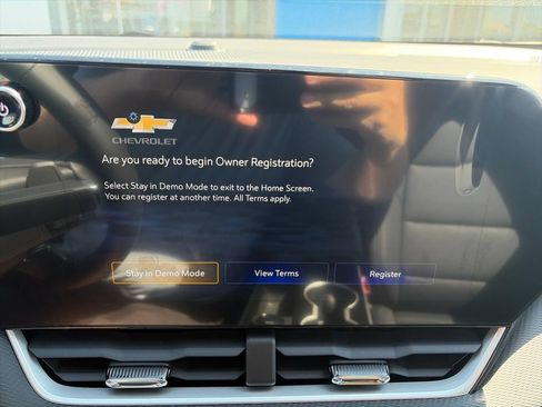 New 2027 Chevrolet Equinox LT w/ Convenience Package II FWD image 22