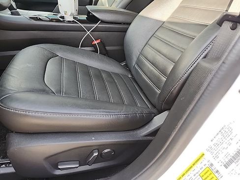 Used 2015 Ford Fusion SE w/ Equipment Group 202A image 13