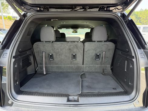 Used 2024 Chevrolet Traverse LT FWD image 28