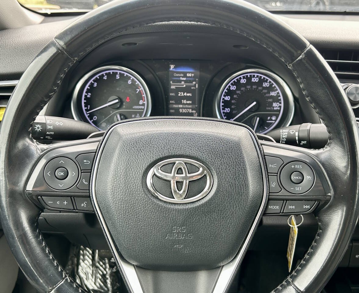 Used 2018 Toyota Camry SE FWD image 17