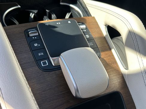 Used 2025 Mercedes-Benz GLE 350 4MATIC image 26