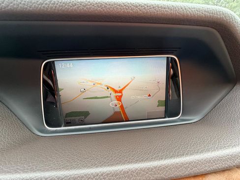 Used 2014 Mercedes-Benz E 350 Sedan image 20