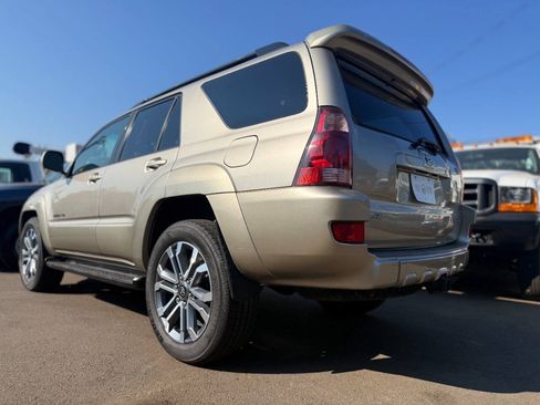 Used 2005 Toyota 4Runner Limited AWD/4WD image 33