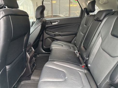 Used 2017 Ford Edge Titanium w/ Equipment Group 301A image 43
