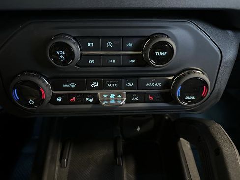 New 2026 Ford Bronco Badlands image 18