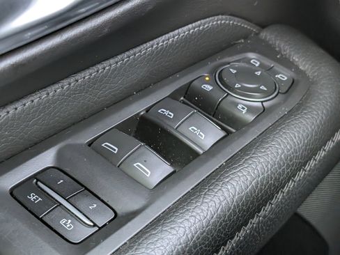 Used 2022 GMC Yukon Denali image 19