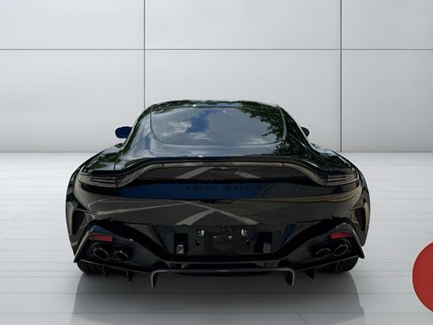 Used 2025 Aston Martin V8 Vantage Coupe RWD image 8