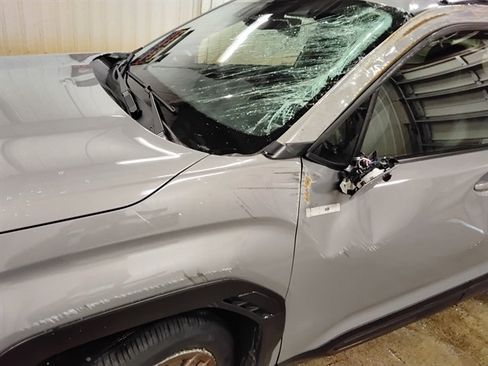 Used 2025 Subaru Forester Sport image 17