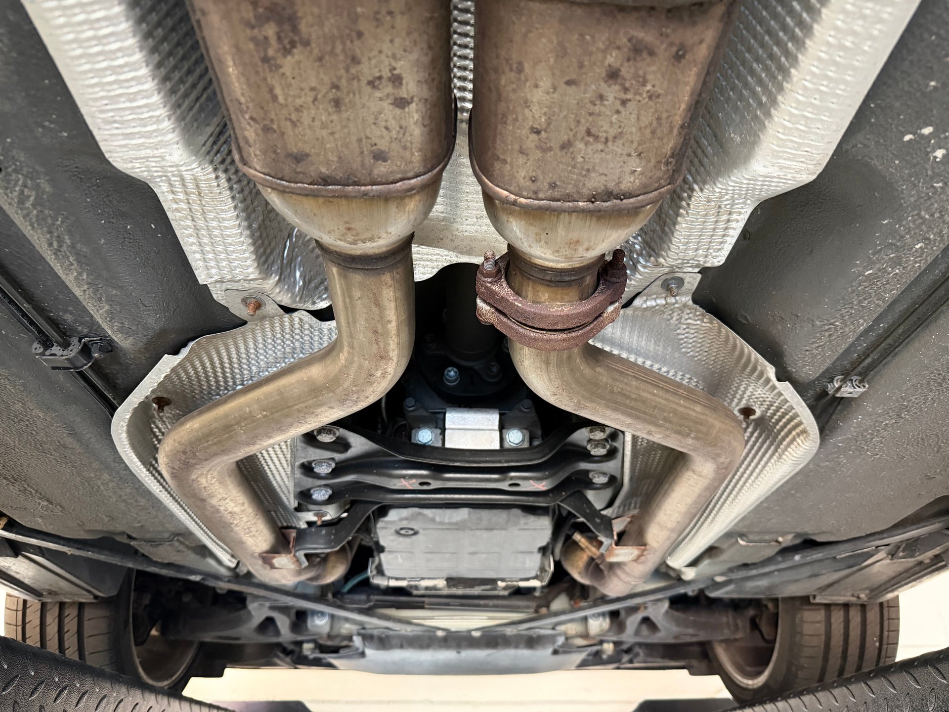 Used 2005 Chrysler Crossfire Limited RWD image 85