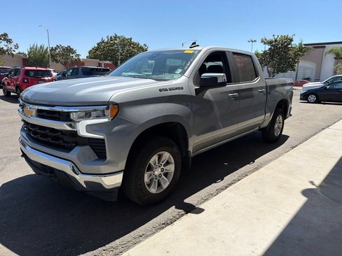 Used 2025 Chevrolet Silverado 1500 LT AWD/4WD image 4