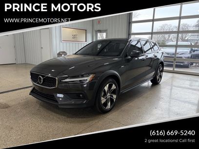 Used 2024 Volvo V60 B5 Cross Country Plus