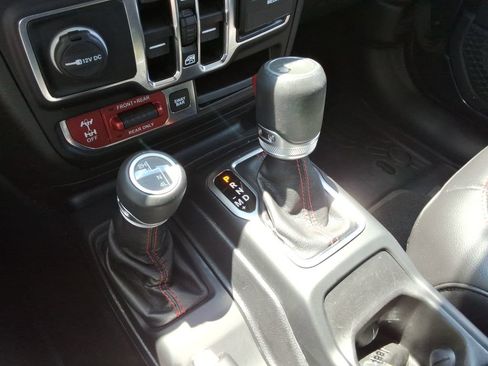 Used 2020 Jeep Wrangler Unlimited Rubicon AWD/4WD image 38