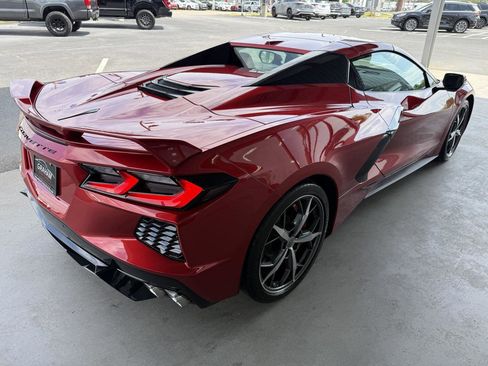 Used 2022 Chevrolet Corvette Stingray Premium Conv w/ Z51 Performance Package RWD image 8