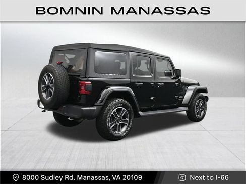 Used 2023 Jeep Wrangler Unlimited Sahara w/ LED Lighting Group AWD/4WD image 5