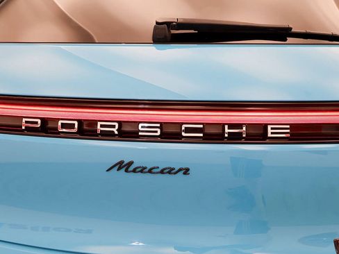 Used 2022 Porsche Macan AWD/4WD image 37