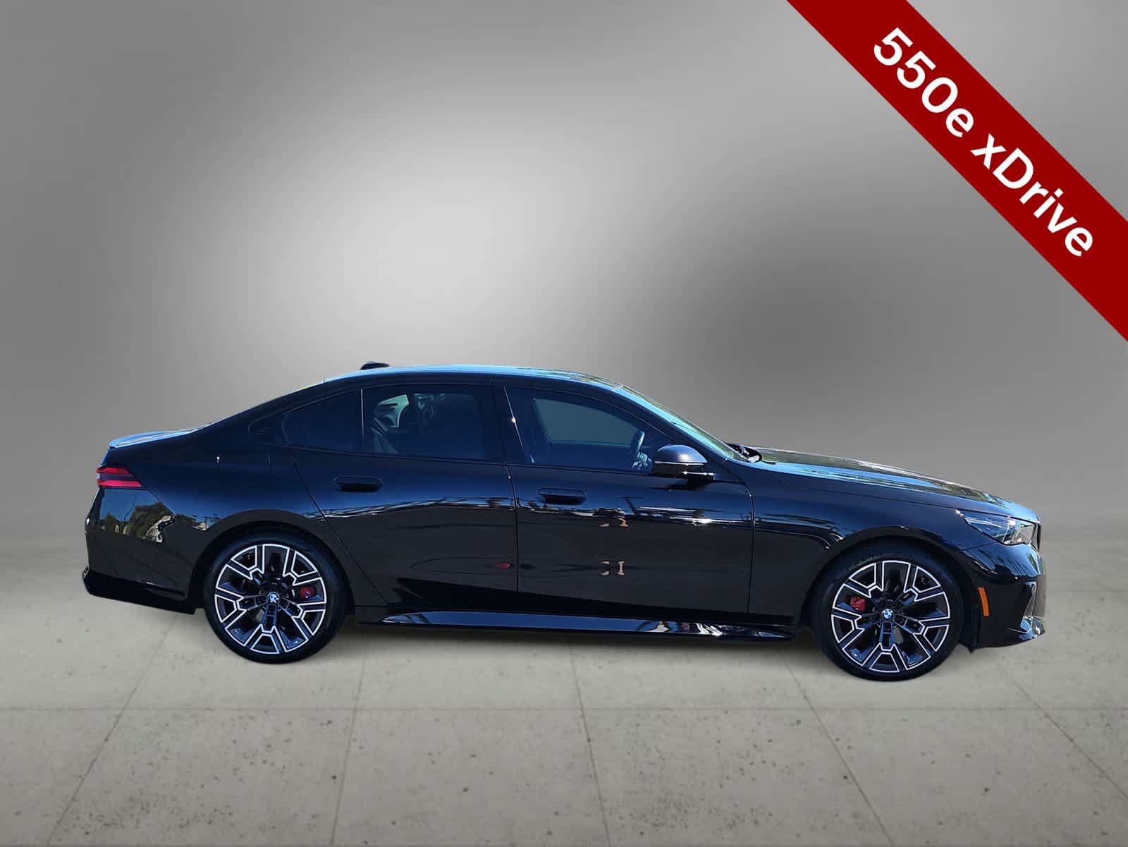 Used 2026 BMW 550e xDrive w/ Executive Package AWD/4WD image 9