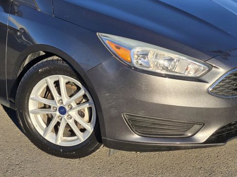 Used 2017 Ford Focus SE image 9