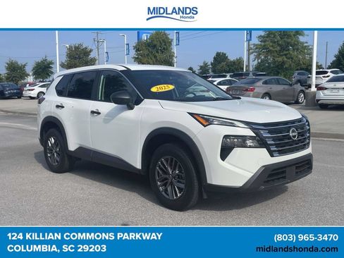 Used 2025 Nissan Rogue S AWD/4WD image 1