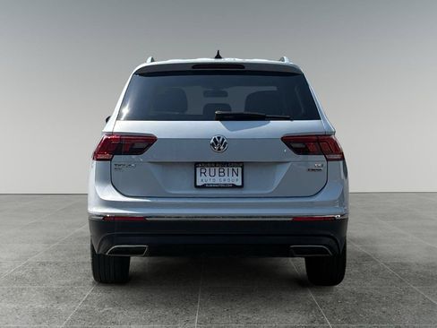 Used 2018 Volkswagen Tiguan SEL AWD/4WD image 5