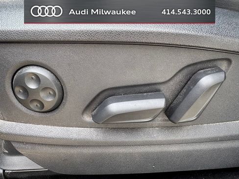 Used 2023 Audi Q5 2.0T Premium Plus w/ Premium Plus Package AWD/4WD image 10