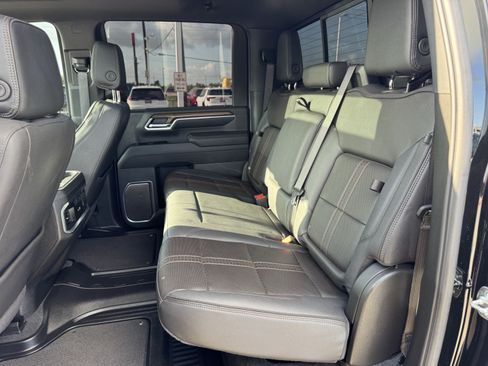 Used 2025 Chevrolet Silverado 2500 High Country w/ High Country Premium Package AWD/4WD image 26